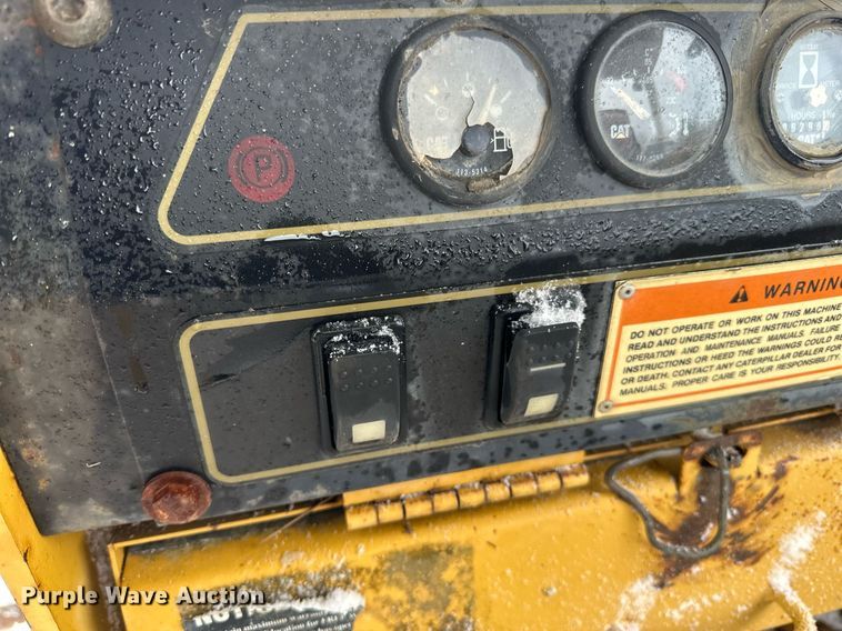 image for item DV0513 2001 Caterpillar  D5C XL Series 3 dozer