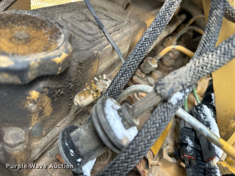 image for item DV0513 2001 Caterpillar  D5C XL Series 3 dozer