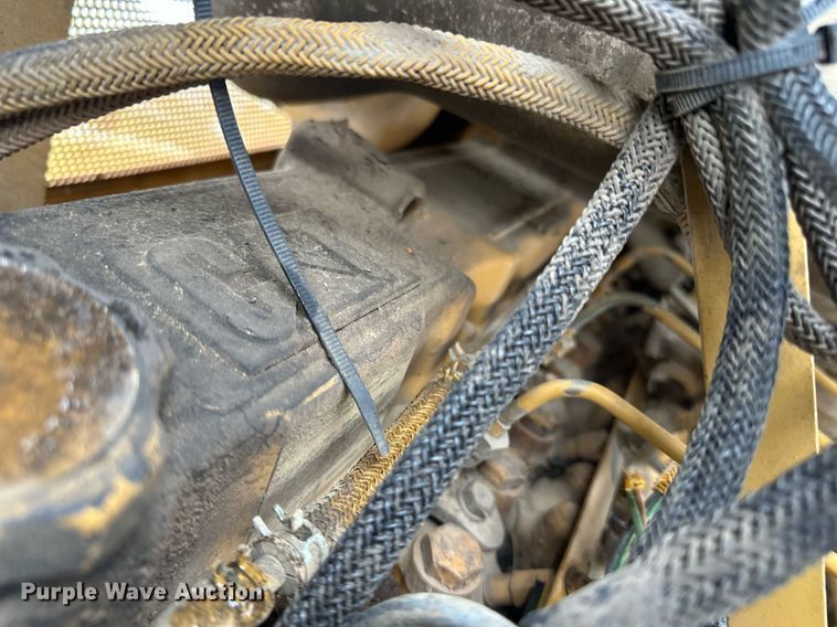 image for item DV0513 2001 Caterpillar  D5C XL Series 3 dozer