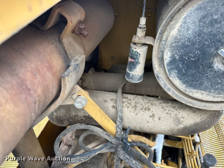 image for item DV0513 2001 Caterpillar  D5C XL Series 3 dozer