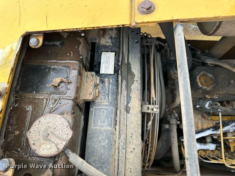 image for item DV0513 2001 Caterpillar  D5C XL Series 3 dozer