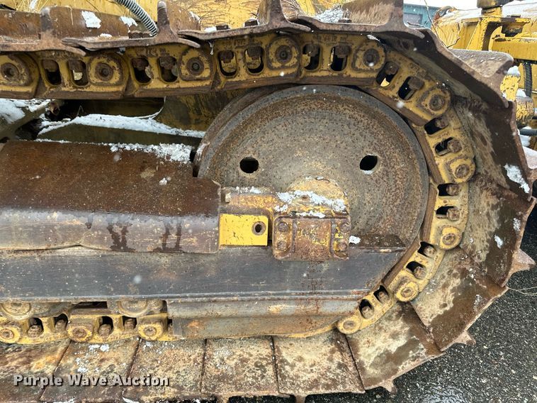 image for item DV0513 2001 Caterpillar  D5C XL Series 3 dozer