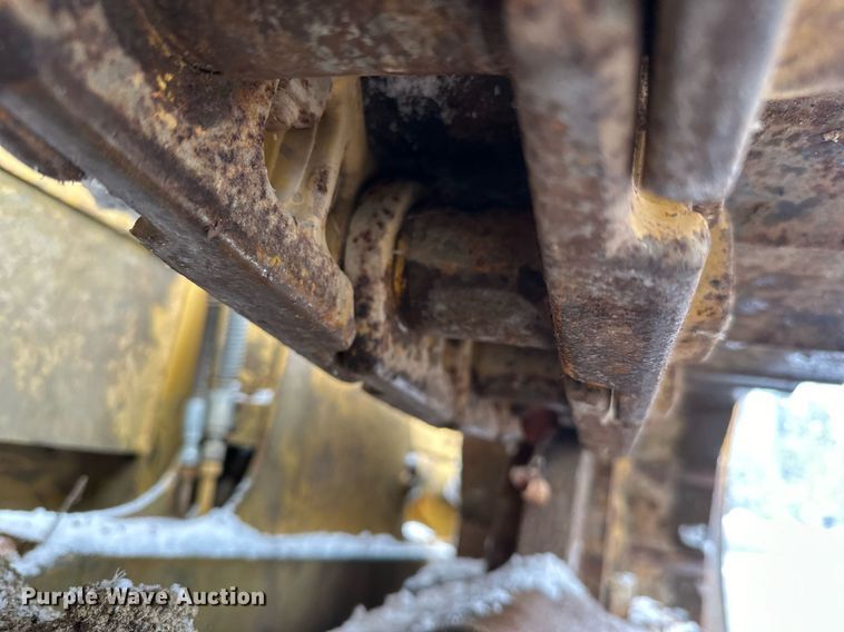 image for item DV0513 2001 Caterpillar  D5C XL Series 3 dozer