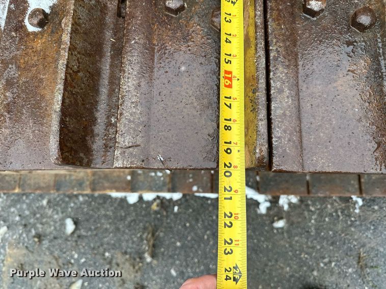 image for item DV0513 2001 Caterpillar  D5C XL Series 3 dozer