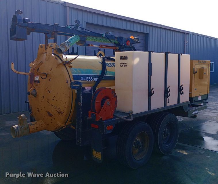 image for item DW0855 2010 Vermeer MC855SDT vacuum excavator