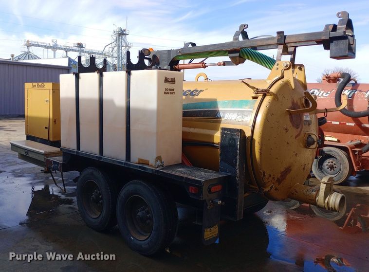 image for item DW0855 2010 Vermeer MC855SDT vacuum excavator