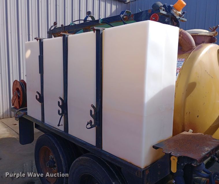 image for item DW0855 2010 Vermeer MC855SDT vacuum excavator