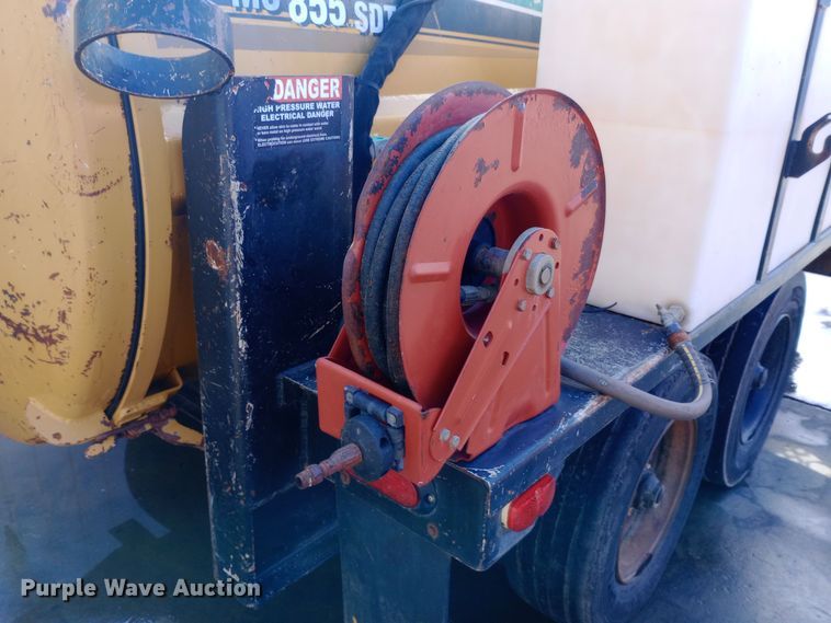 image for item DW0855 2010 Vermeer MC855SDT vacuum excavator