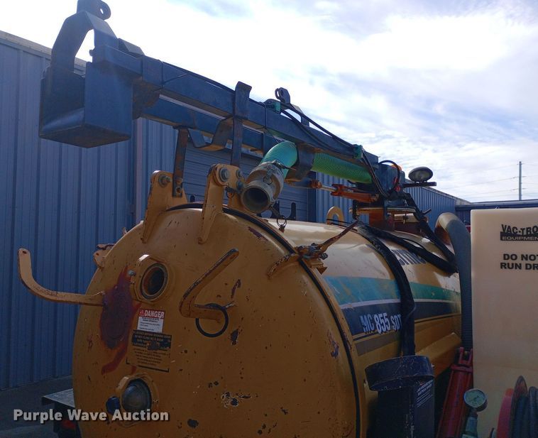 image for item DW0855 2010 Vermeer MC855SDT vacuum excavator