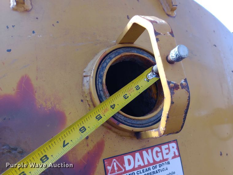 image for item DW0855 2010 Vermeer MC855SDT vacuum excavator