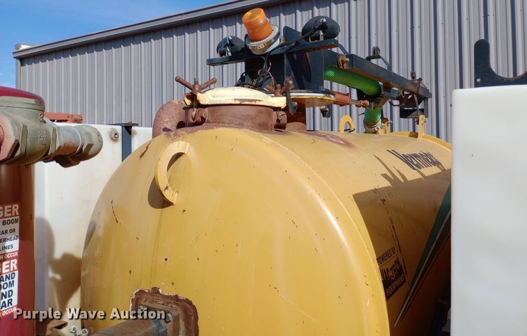 image for item DW0855 2010 Vermeer MC855SDT vacuum excavator