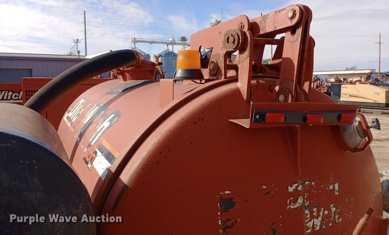 image for item DW0864 2006 Ditch Witch FX60 vacuum excavator