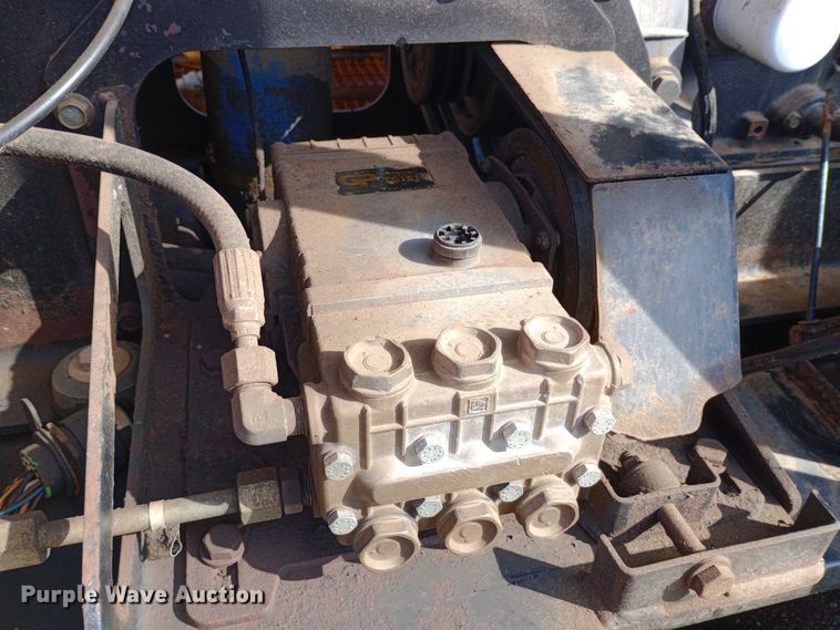 image for item DW0864 2006 Ditch Witch FX60 vacuum excavator