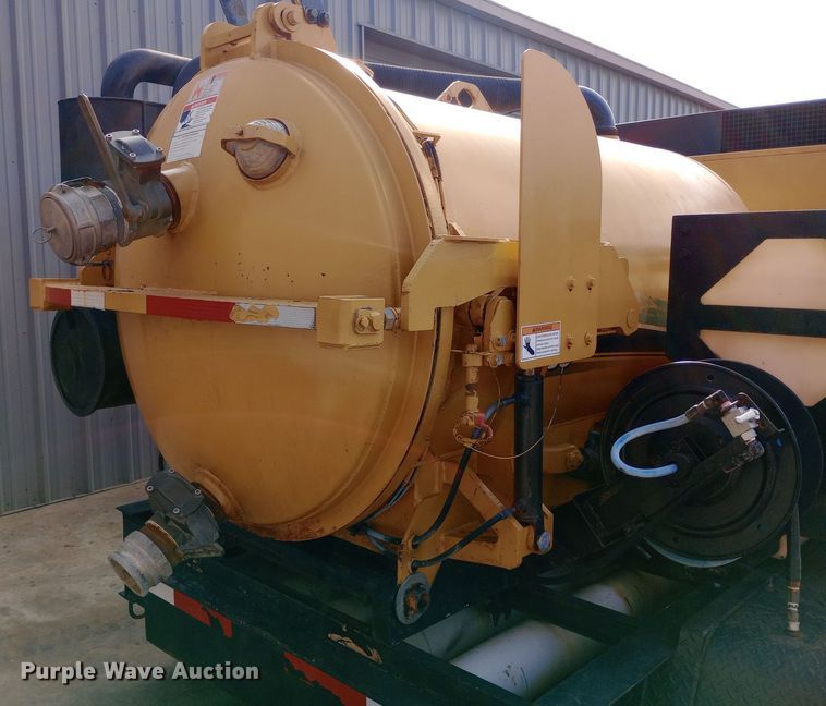 image for item DW0865 2009 Vermeer V500 vacuum excavator