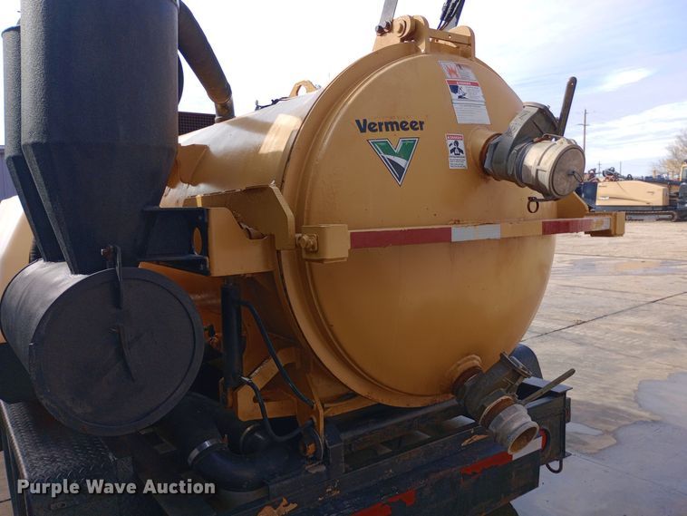 image for item DW0865 2009 Vermeer V500 vacuum excavator