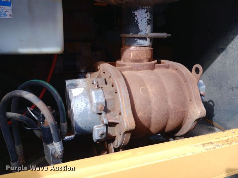 image for item DW0865 2009 Vermeer V500 vacuum excavator