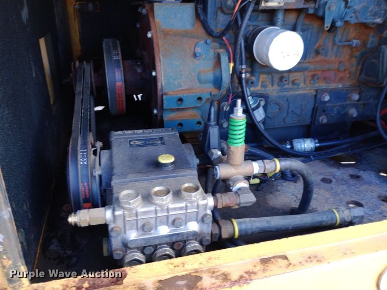 image for item DW0865 2009 Vermeer V500 vacuum excavator