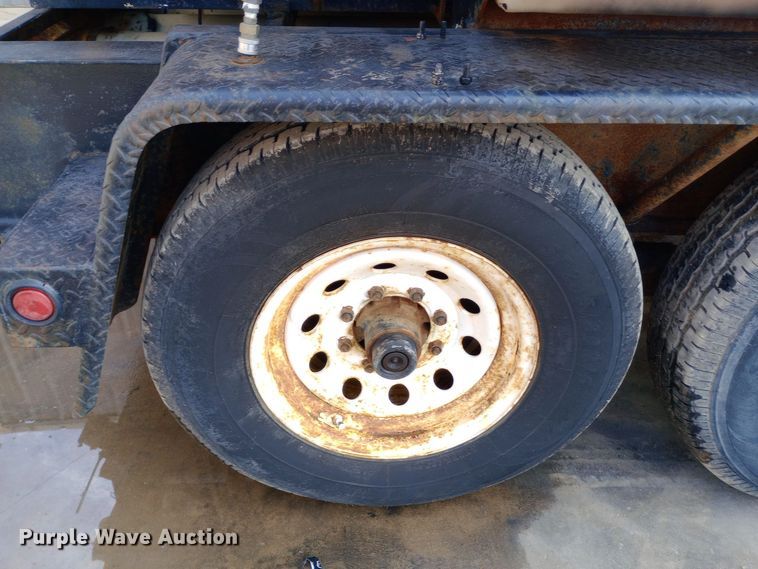 image for item DW0865 2009 Vermeer V500 vacuum excavator