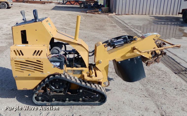 image for item DW0869 2014 Vermeer SC30TX stump grinder