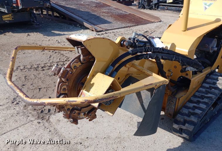 image for item DW0869 2014 Vermeer SC30TX stump grinder