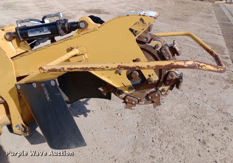 image for item DW0869 2014 Vermeer SC30TX stump grinder