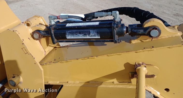 image for item DW0869 2014 Vermeer SC30TX stump grinder