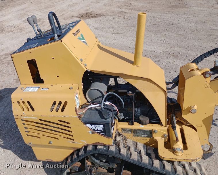 image for item DW0869 2014 Vermeer SC30TX stump grinder