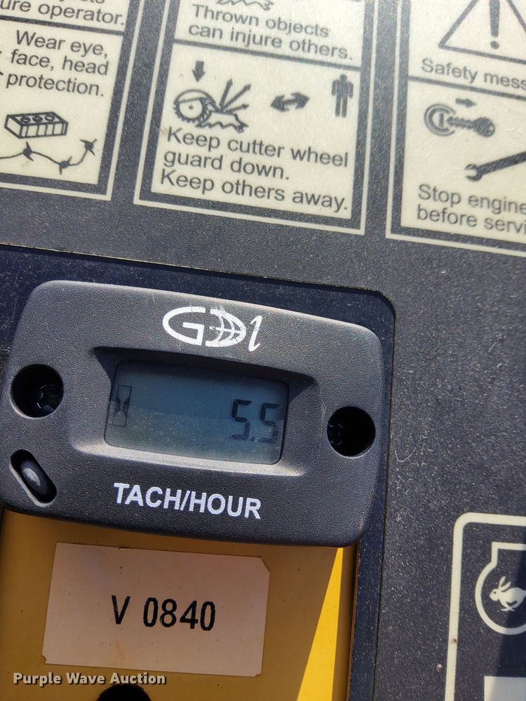 image for item DW0869 2014 Vermeer SC30TX stump grinder