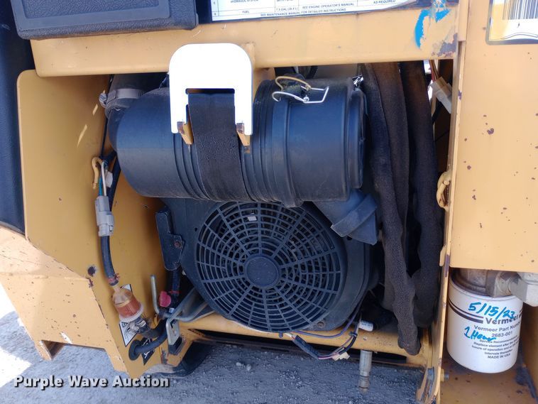 image for item DW0869 2014 Vermeer SC30TX stump grinder