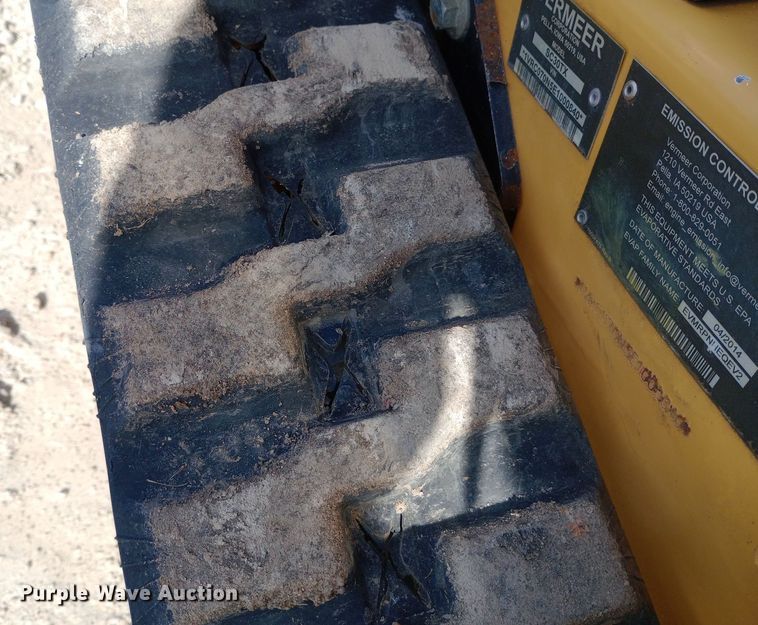 image for item DW0869 2014 Vermeer SC30TX stump grinder