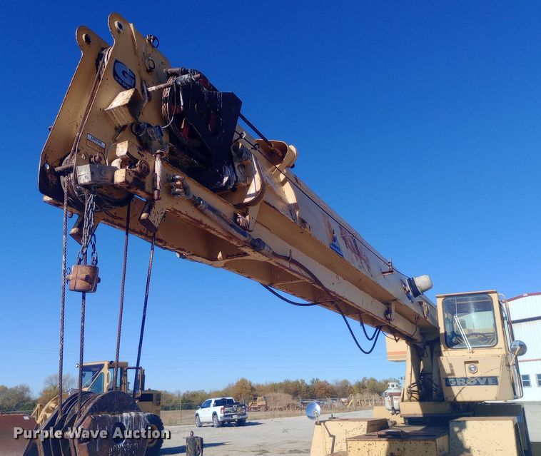 image for item DW0872 1980 Grove RT518 crane