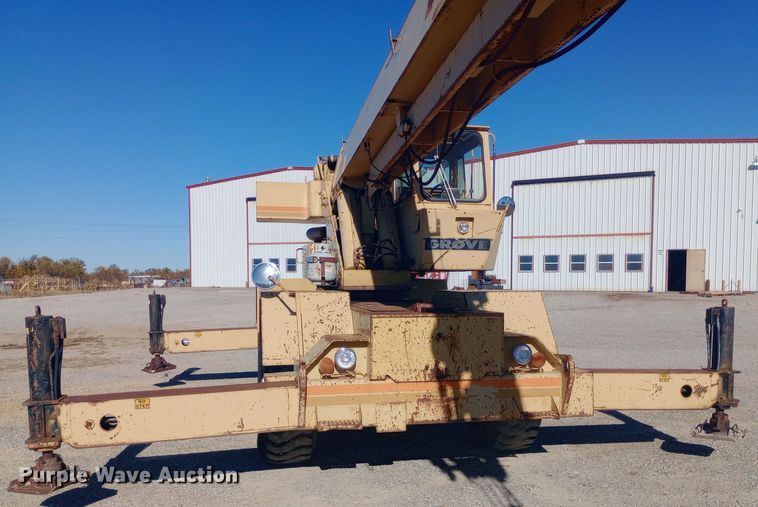 image for item DW0872 1980 Grove RT518 crane