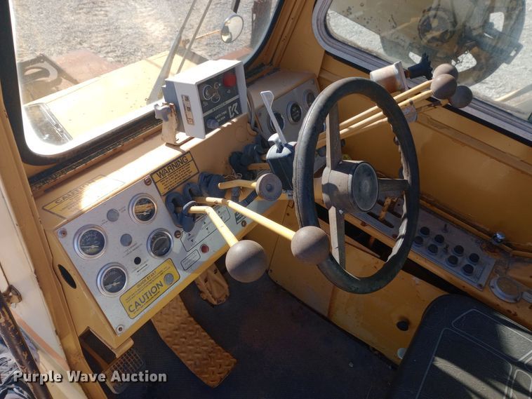 image for item DW0872 1980 Grove RT518 crane
