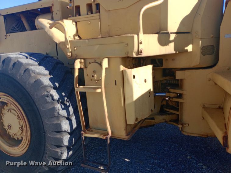 image for item DW0873 1980 Caterpillar 966C wheel loader