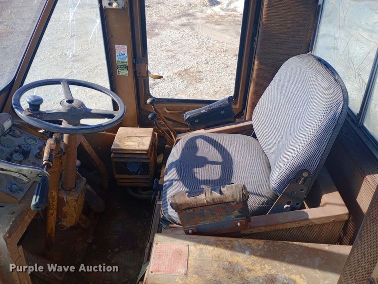 image for item DW0873 1980 Caterpillar 966C wheel loader