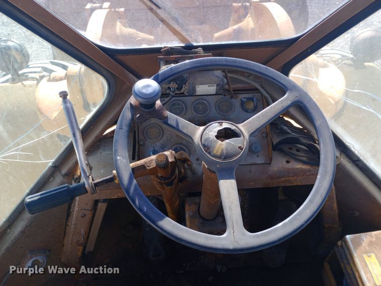 image for item DW0873 1980 Caterpillar 966C wheel loader