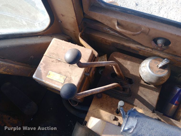 image for item DW0873 1980 Caterpillar 966C wheel loader