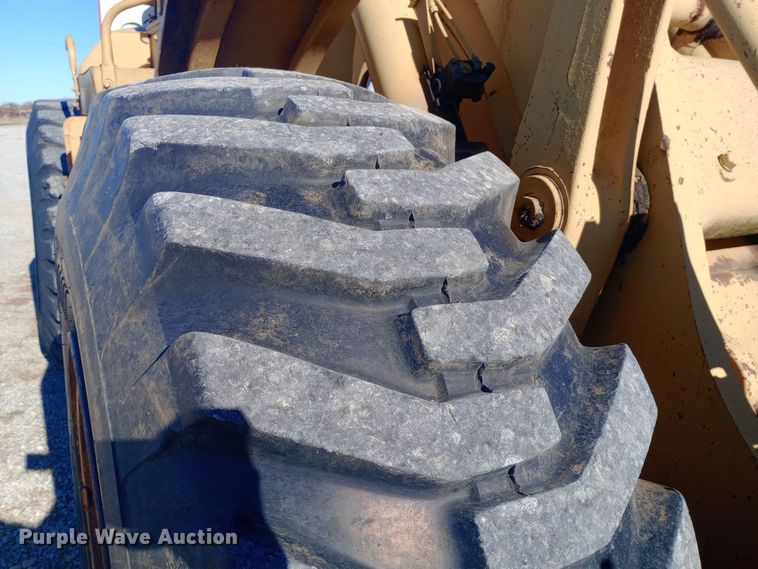 image for item DW0873 1980 Caterpillar 966C wheel loader