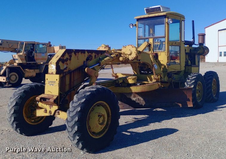 image for item DW0874 1972 Wabco 444 rigid frame motor grader