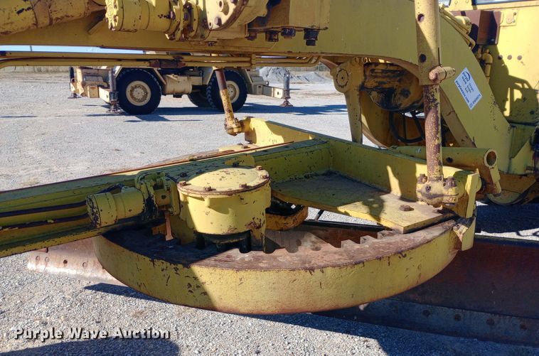 image for item DW0874 1972 Wabco 444 rigid frame motor grader