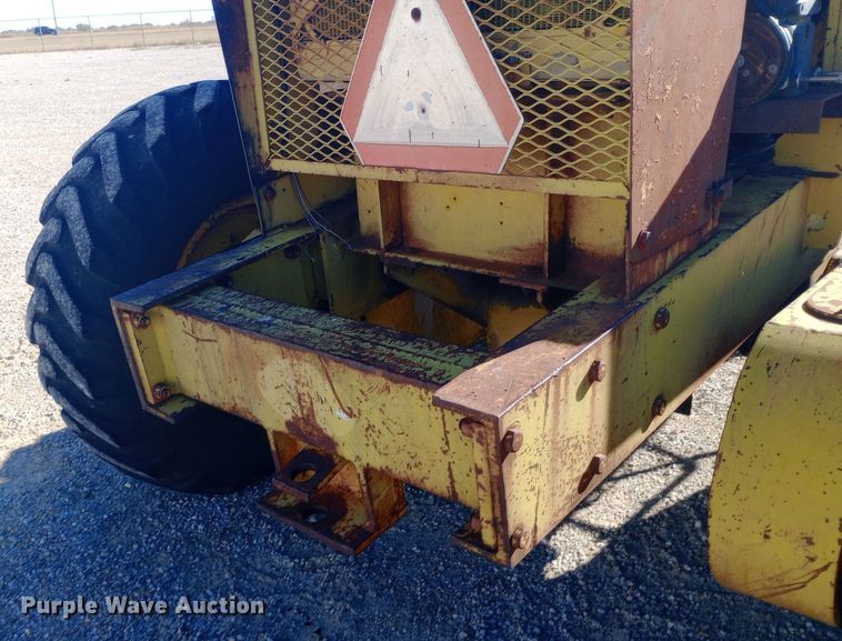image for item DW0874 1972 Wabco 444 rigid frame motor grader