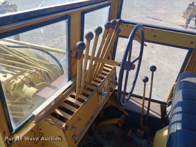 image for item DW0874 1972 Wabco 444 rigid frame motor grader