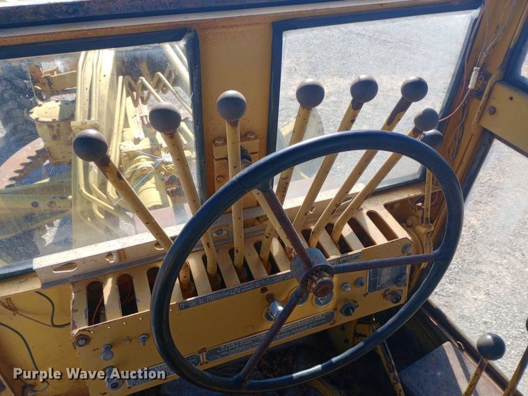 image for item DW0874 1972 Wabco 444 rigid frame motor grader