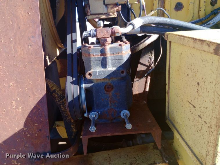 image for item DW0874 1972 Wabco 444 rigid frame motor grader