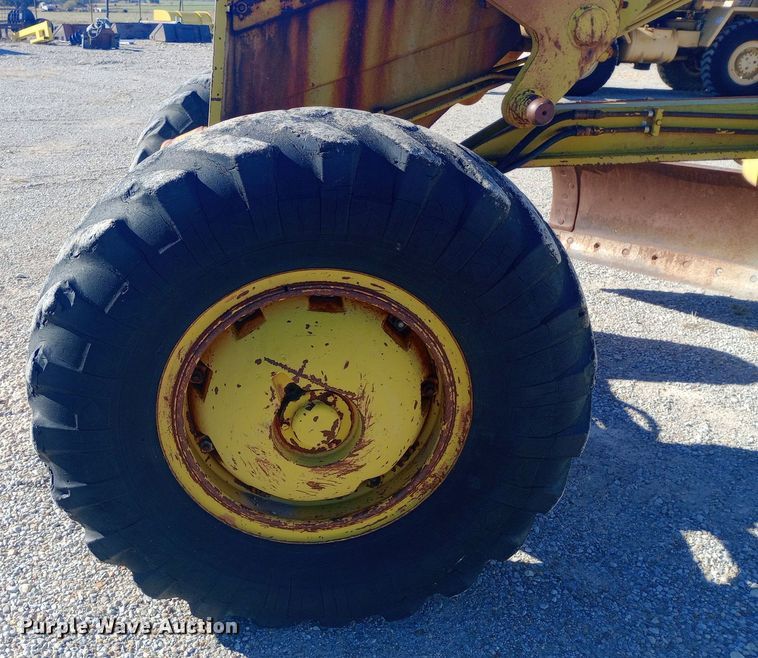 image for item DW0874 1972 Wabco 444 rigid frame motor grader