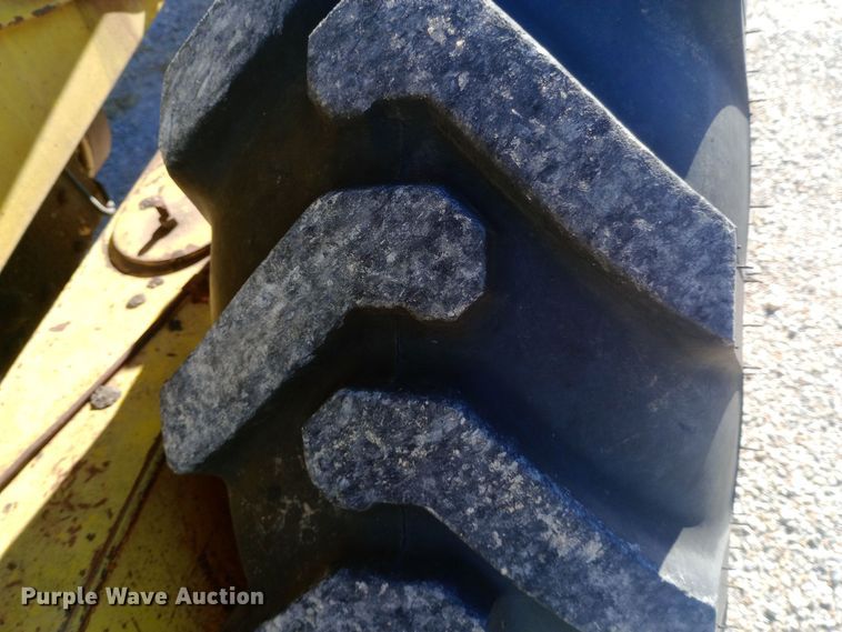 image for item DW0874 1972 Wabco 444 rigid frame motor grader