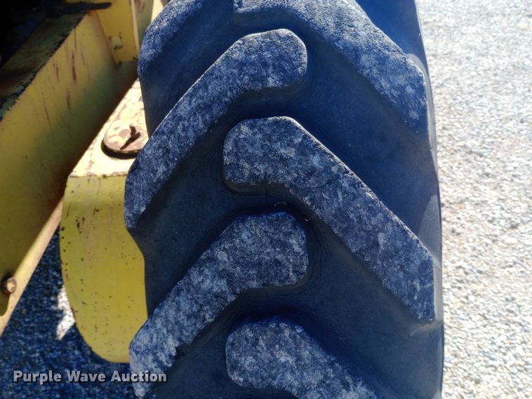 image for item DW0874 1972 Wabco 444 rigid frame motor grader