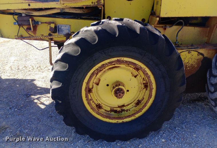 image for item DW0874 1972 Wabco 444 rigid frame motor grader