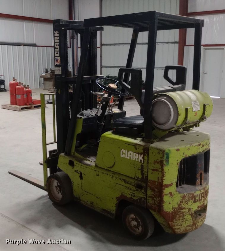 image for item DW0881 Clark C500-30 forklift