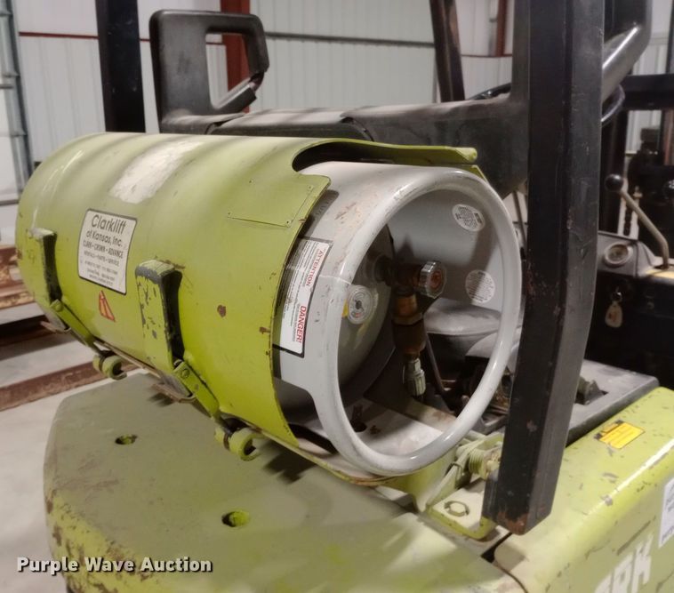 image for item DW0881 Clark C500-30 forklift